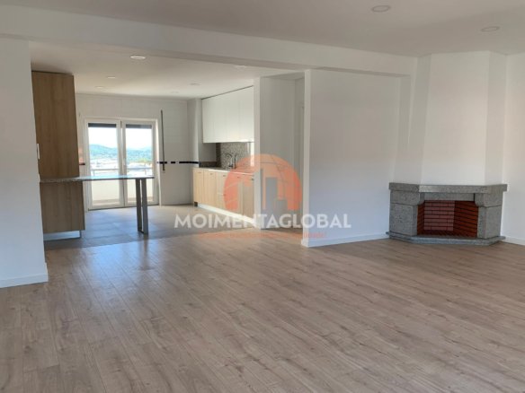 Apartamento T4 – 2º andar