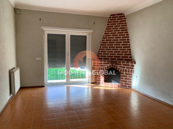 APARTAMENTO T2, 1º andar – Moimenta da Beira