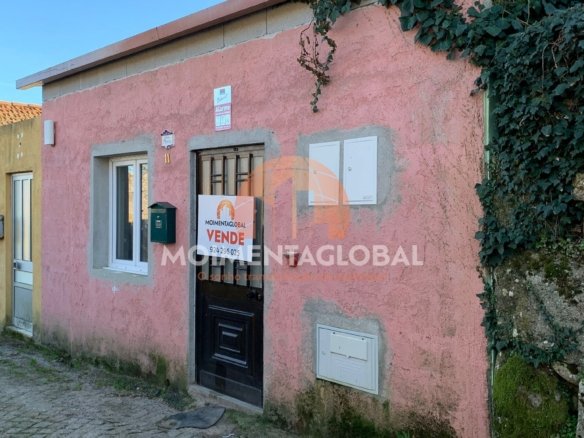 Moradia V3 – Vila Chã de Caria, Moimenta da Beira