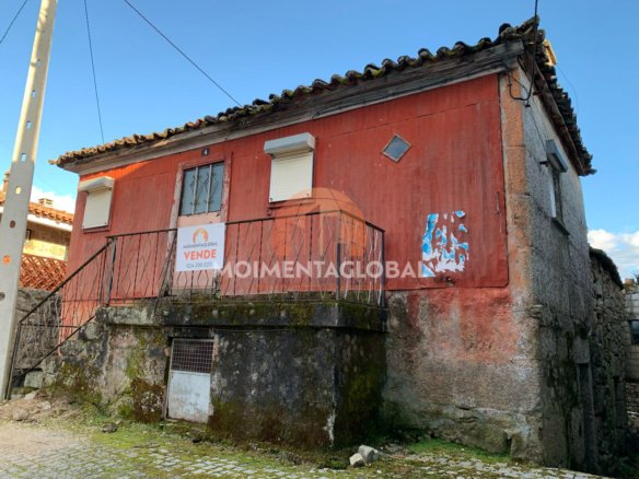 Moradia V2 – Prados de Baixo, Rua