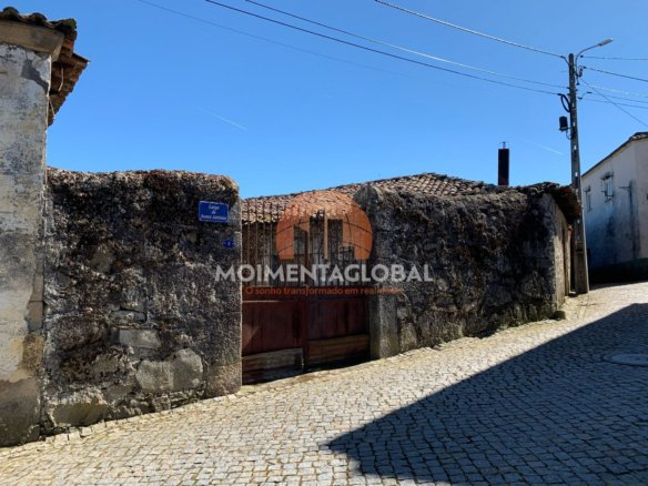 Moradia térrea – Leomil, Moimenta da Beira