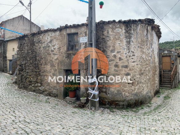 Moradia Tradicional para Reabilitação – Paraduça, Leomil, Moimenta da Beira