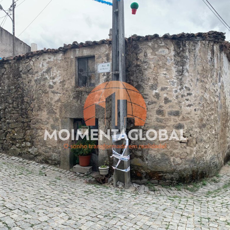 Moradia Tradicional para Reabilitação – Paraduça, Leomil, Moimenta da Beira