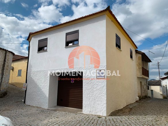Moradia V2 – Paradinha, Moimenta da Beira