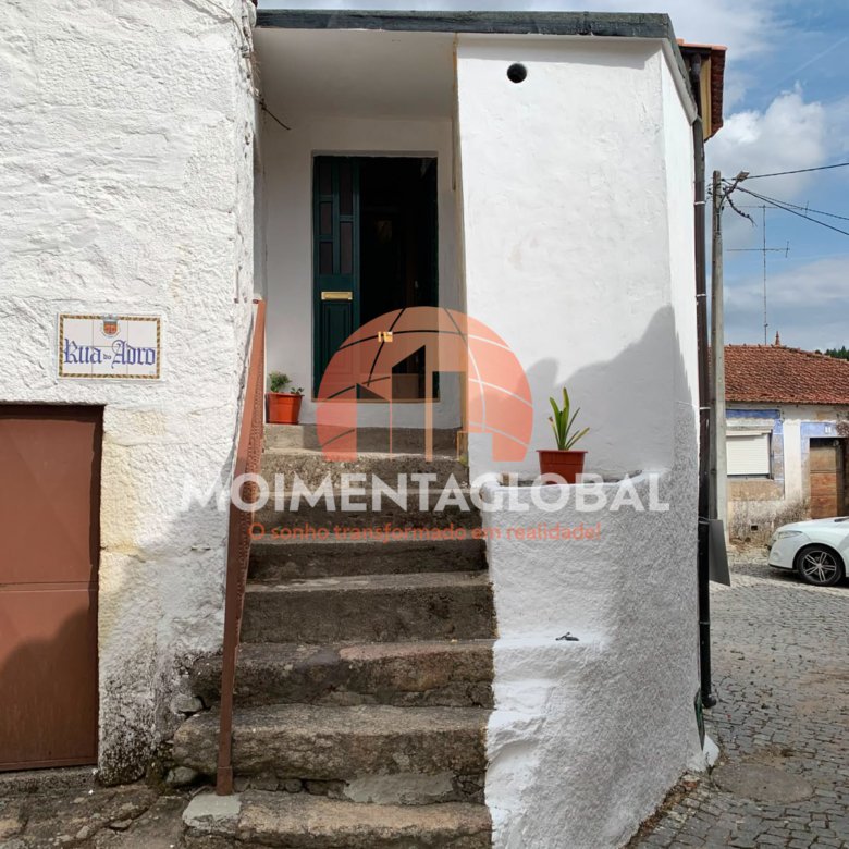 Moradia V2 – Paradinha, Moimenta da Beira