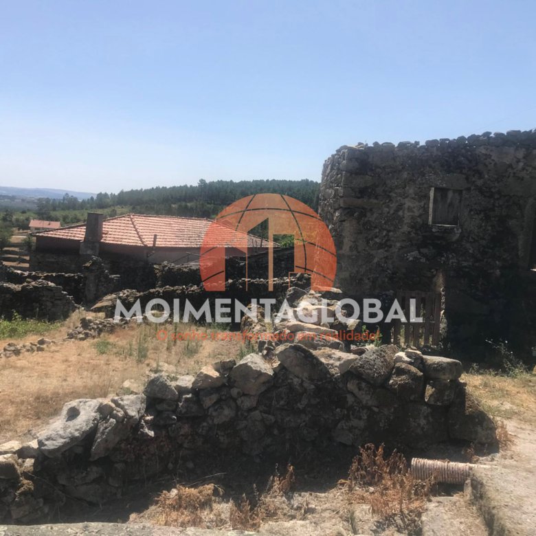 Casa para reabilitação – Sarzedo, Moimenta da Beira